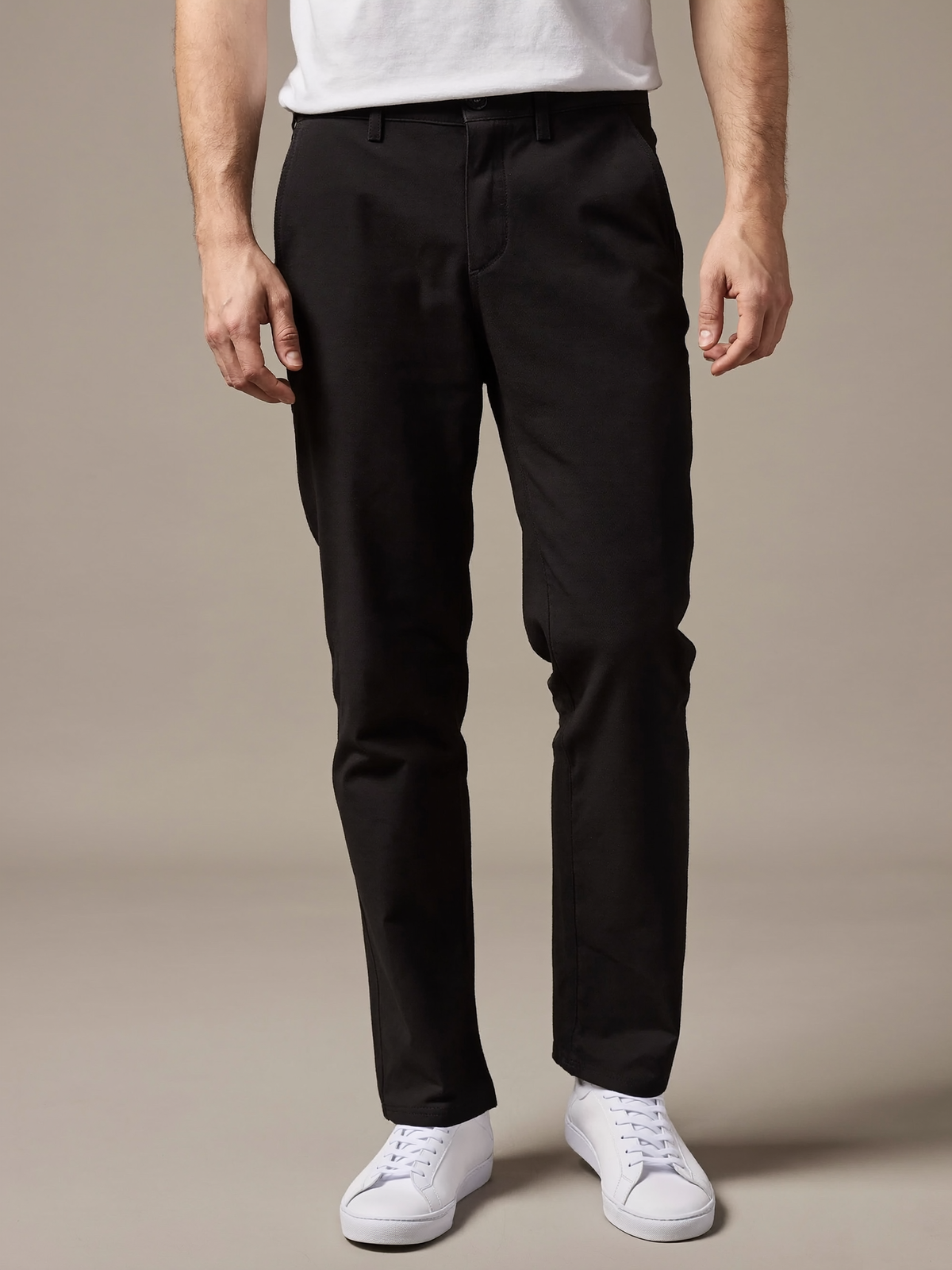 Tech Chino Pant — Black